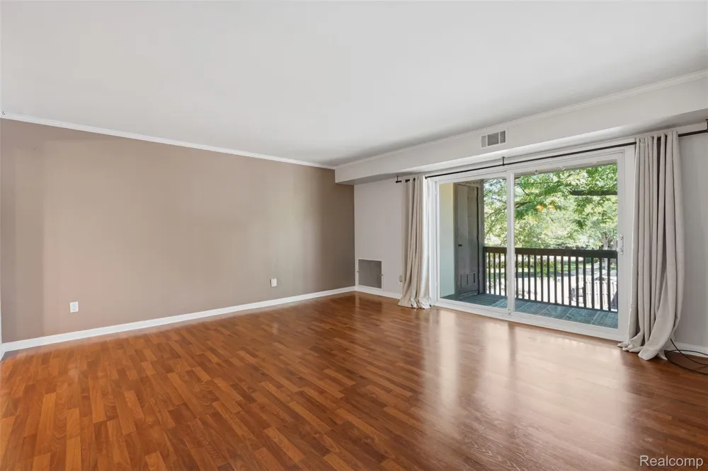 6160 Innkeepers Court #69 Meridian Charter Township, MI 48823