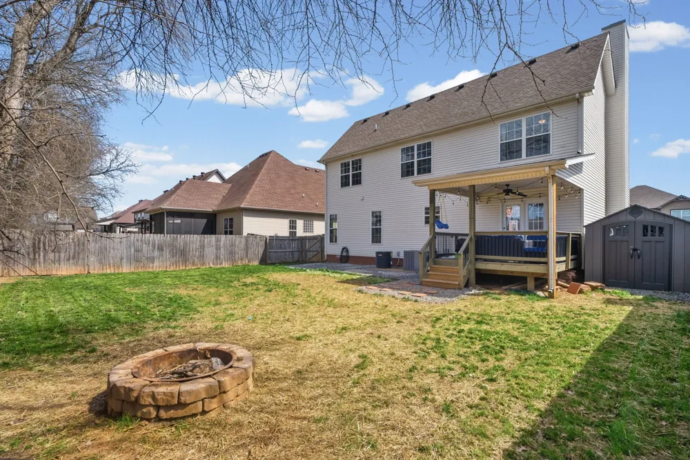 3764 Windmill Dr Clarksville, TN 37040