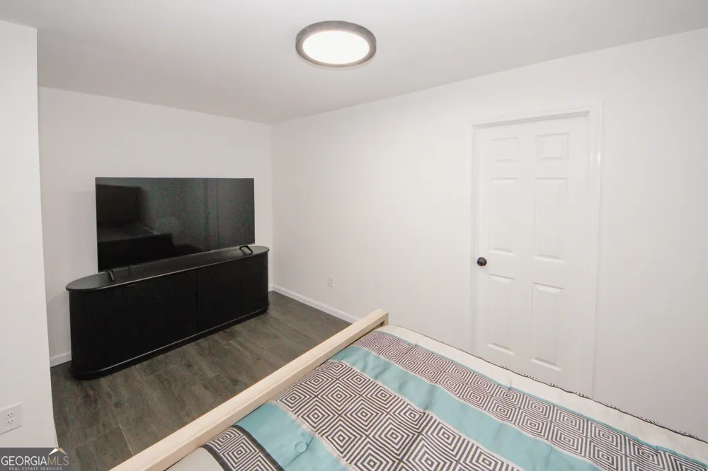 6157 Orville DR Flowery Branch, GA 30542