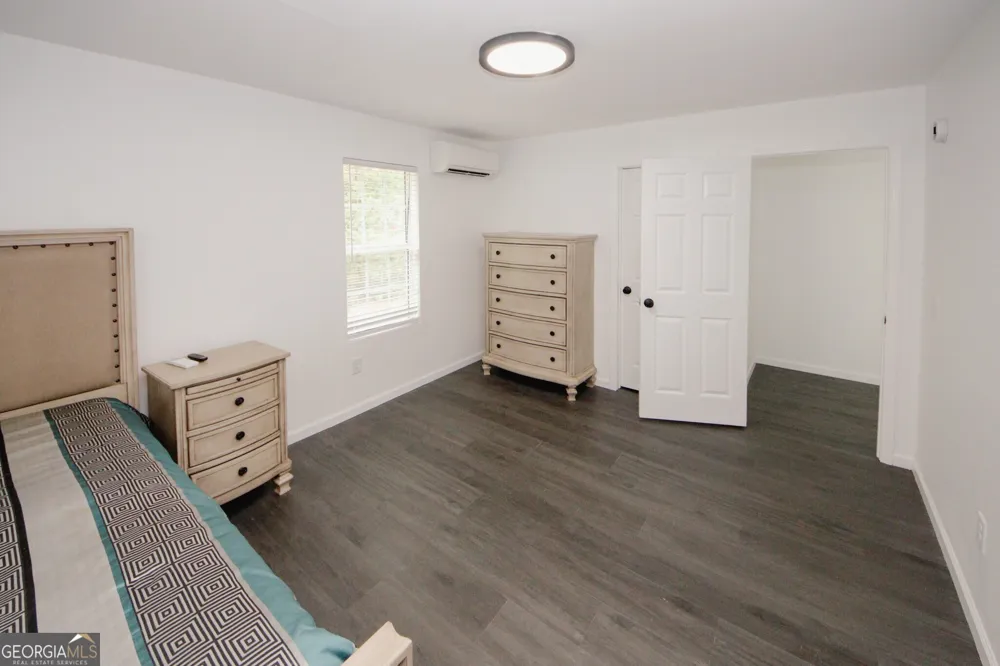 6157 Orville DR Flowery Branch, GA 30542