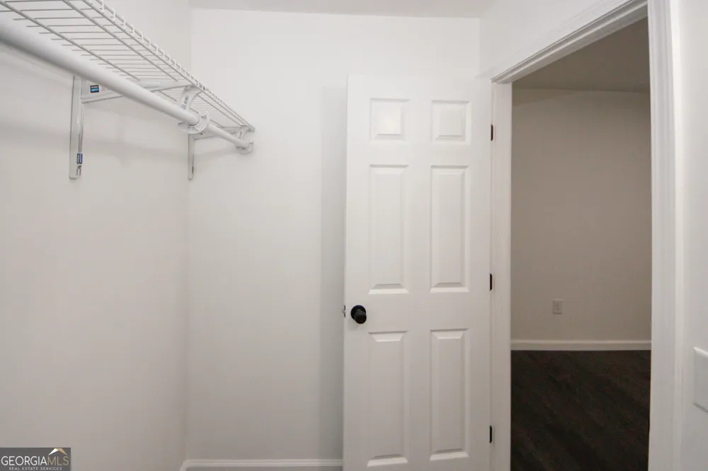 6157 Orville DR Flowery Branch, GA 30542