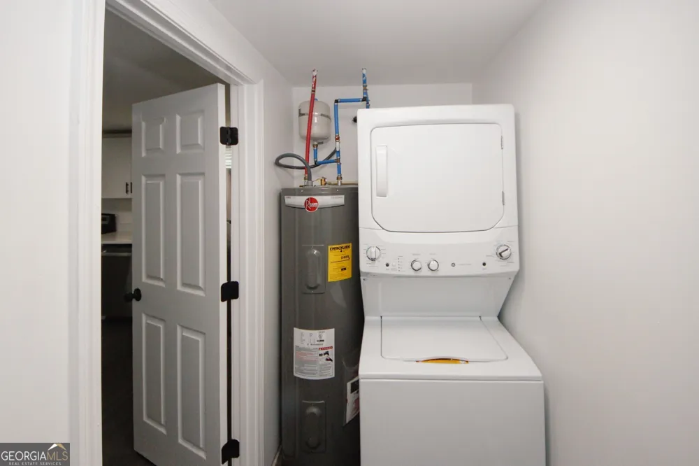 6157 Orville DR Flowery Branch, GA 30542