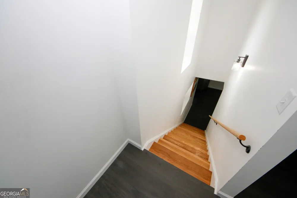 6157 Orville DR Flowery Branch, GA 30542