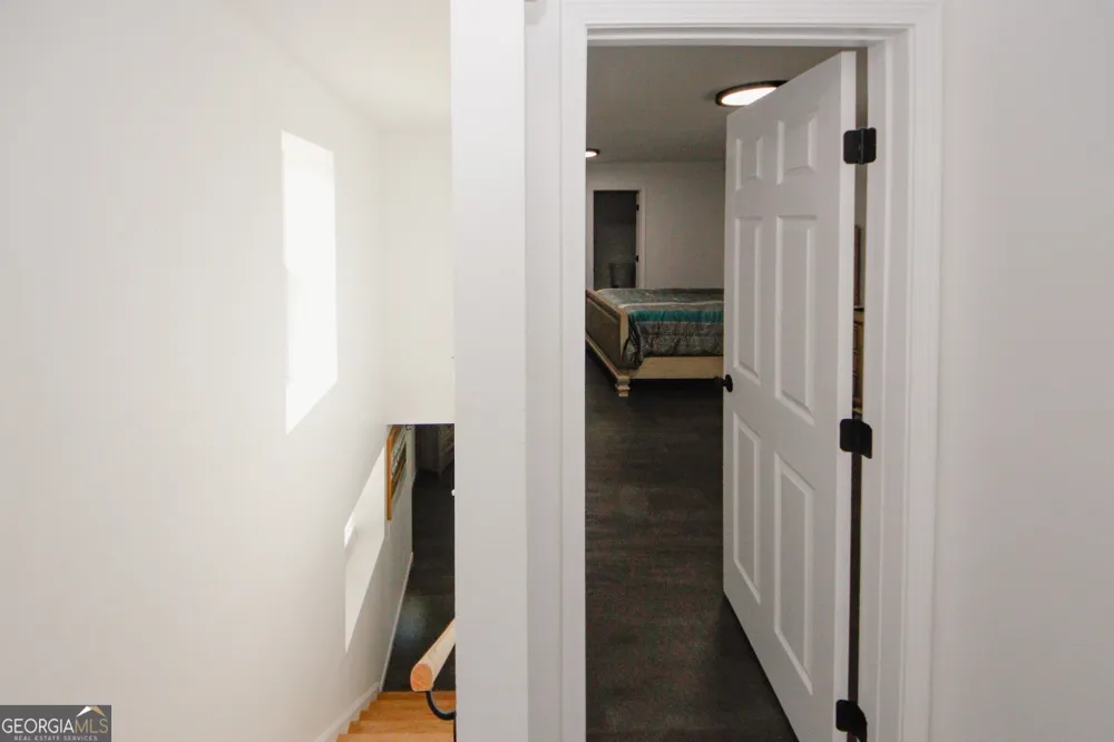 6157 Orville DR Flowery Branch, GA 30542