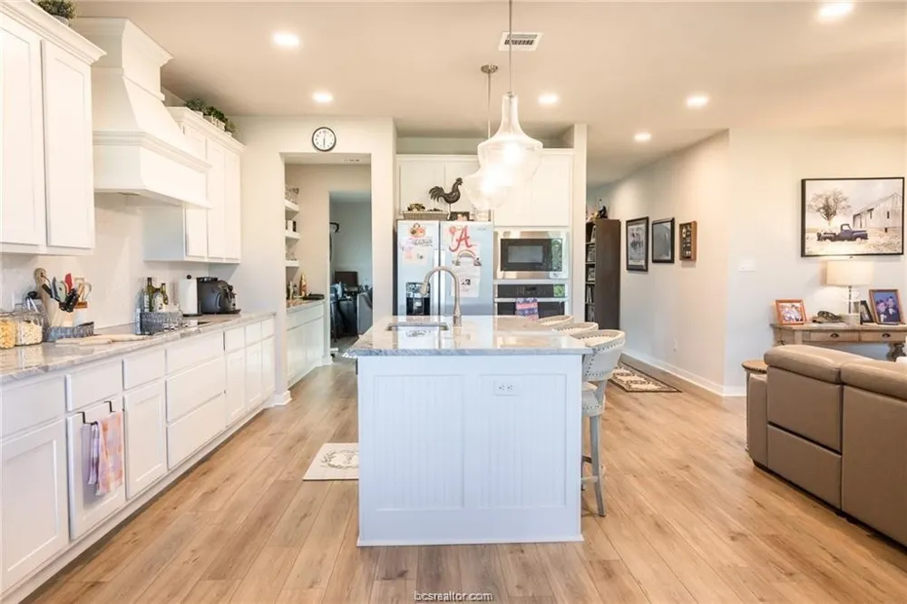 4130 Vintage Estates Court Bryan, TX 77808