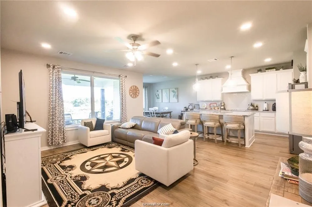 4130 Vintage Estates Court Bryan, TX 77808