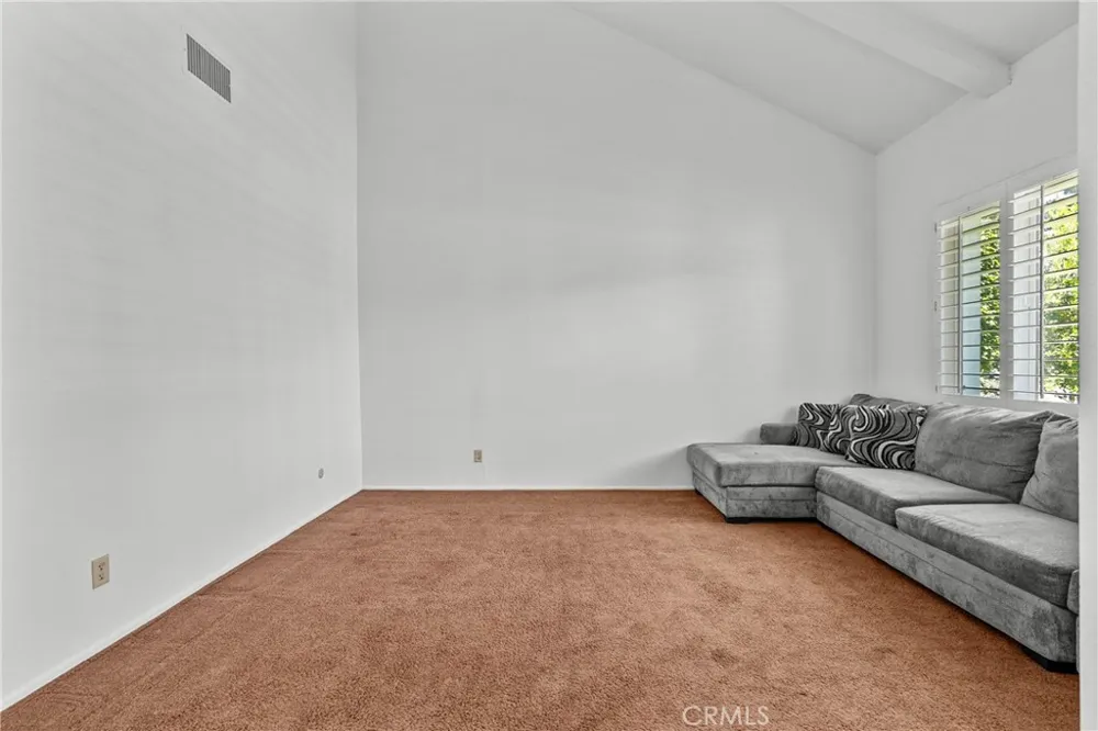 9933 Nevada Chatsworth, CA 91311