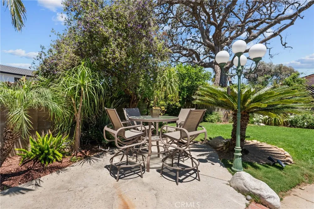 9933 Nevada Chatsworth, CA 91311