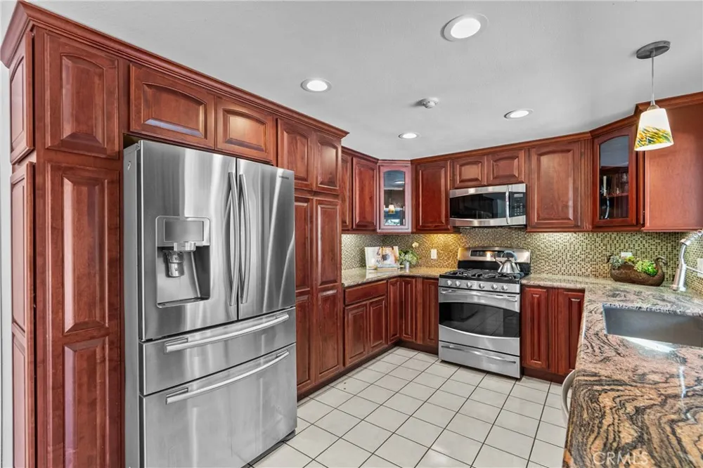 9933 Nevada Chatsworth, CA 91311
