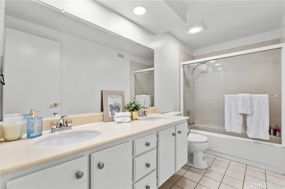 9933 Nevada Chatsworth, CA 91311