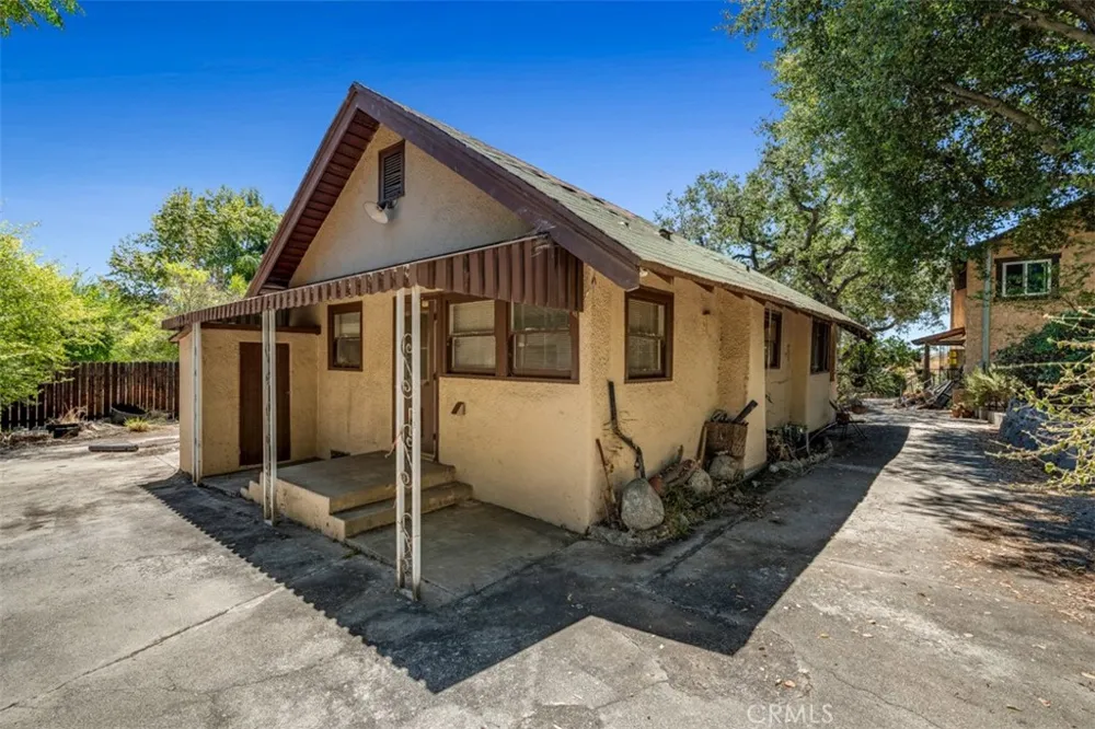 611 E Grandview Sierra Madre, CA 91024
