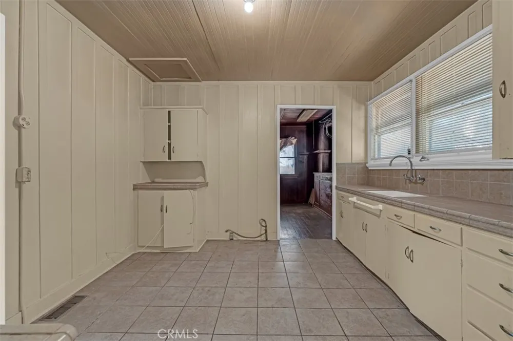 611 E Grandview Sierra Madre, CA 91024