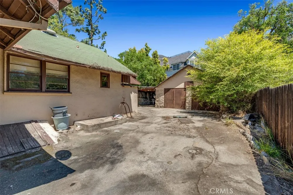 611 E Grandview Sierra Madre, CA 91024