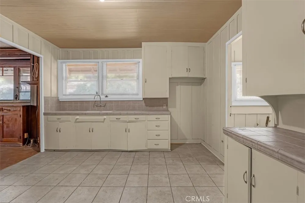 611 E Grandview Sierra Madre, CA 91024