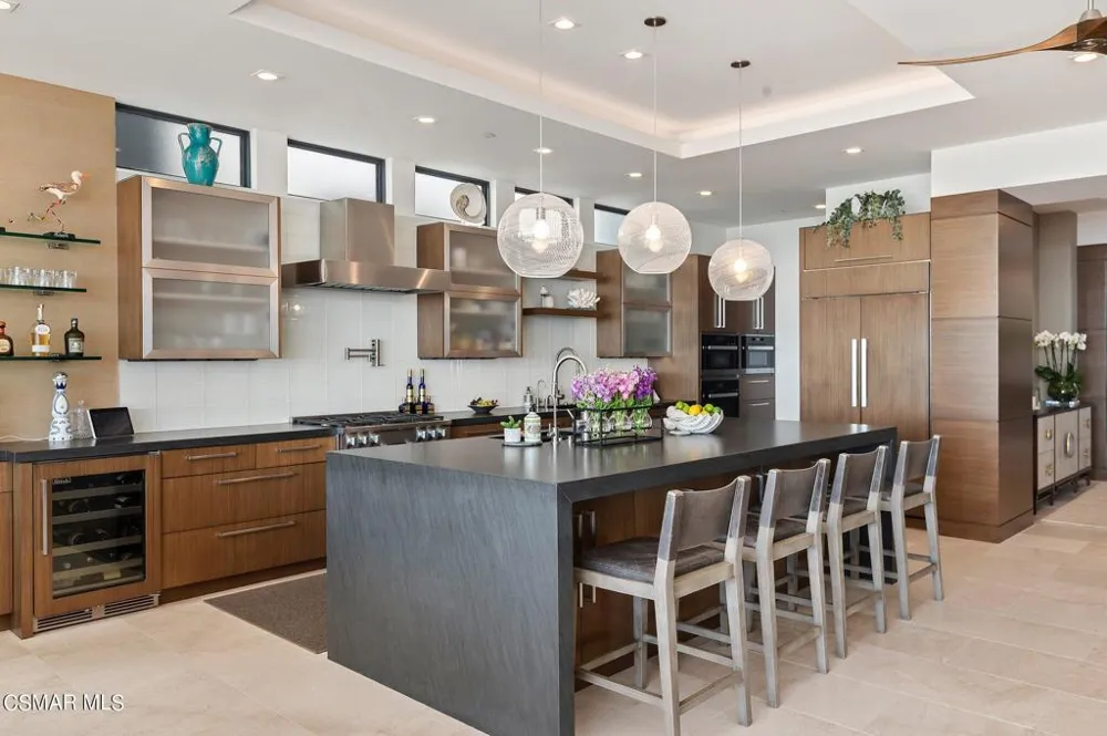 5496 Rincon Beach Park Drive Ventura, CA 93001