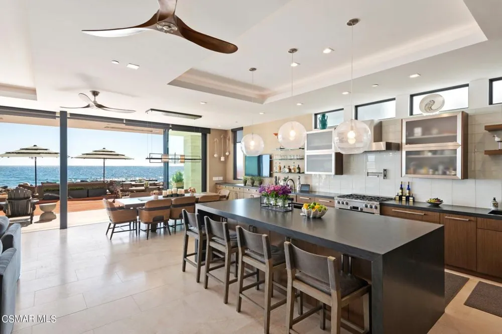 5496 Rincon Beach Park Drive Ventura, CA 93001