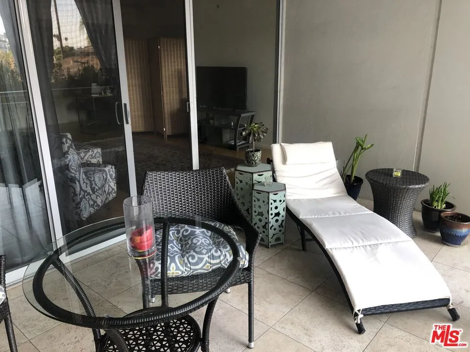 201 Ocean Avenue #405B Santa Monica, CA 90402