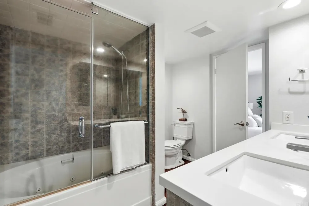 853 America Way Del Mar, CA 92014