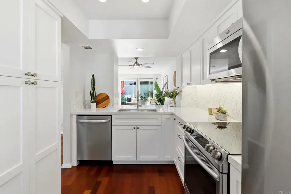 853 America Way Del Mar, CA 92014