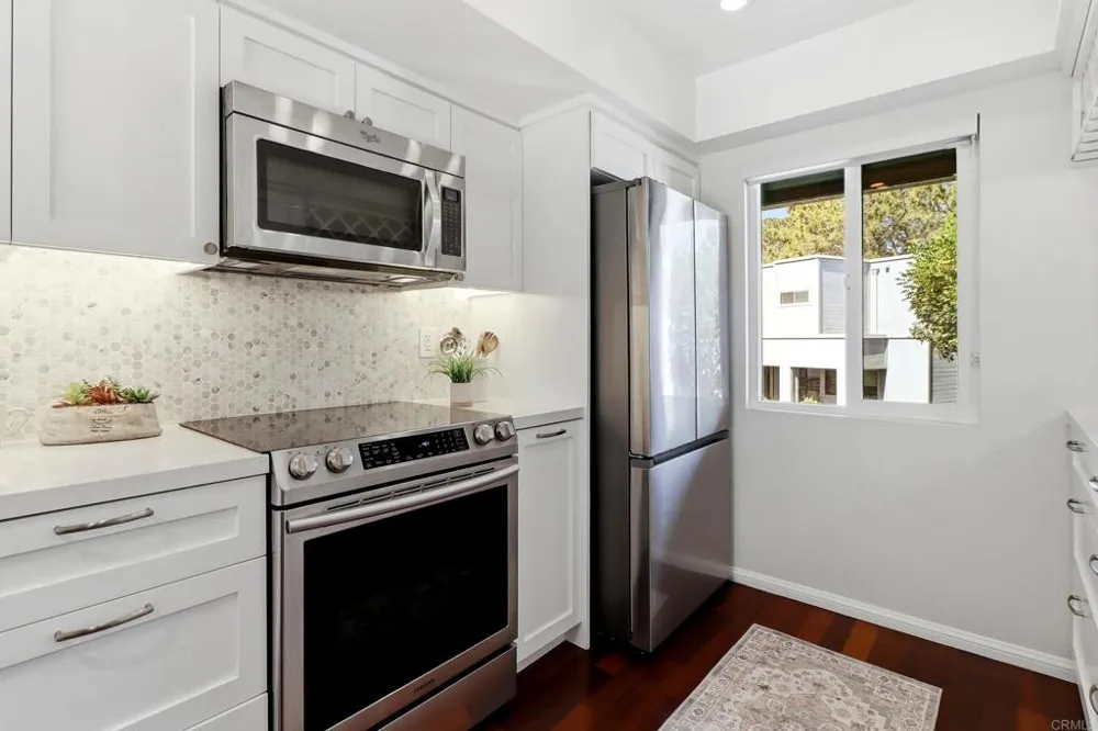 853 America Way Del Mar, CA 92014