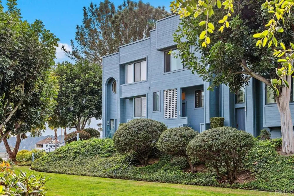 853 America Way Del Mar, CA 92014