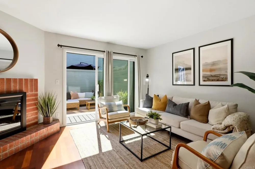 853 America Way Del Mar, CA 92014