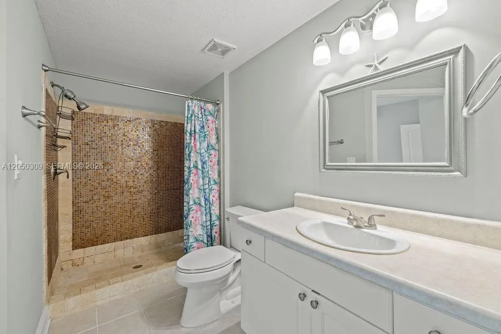 5060 Fairways Cir #F101 Vero Beach, FL 32967
