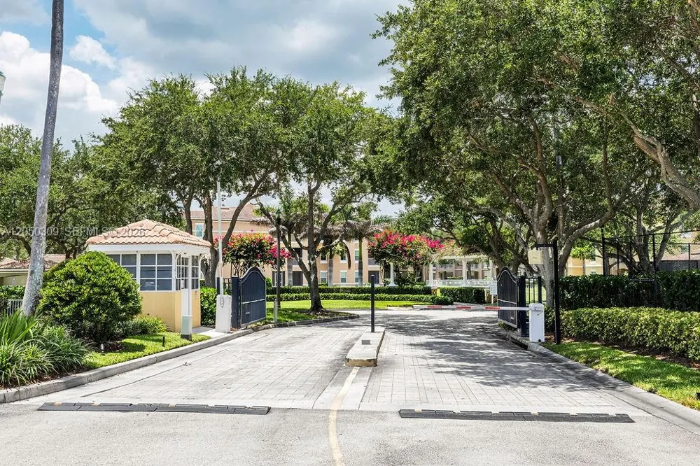 5060 Fairways Cir #F101 Vero Beach, FL 32967