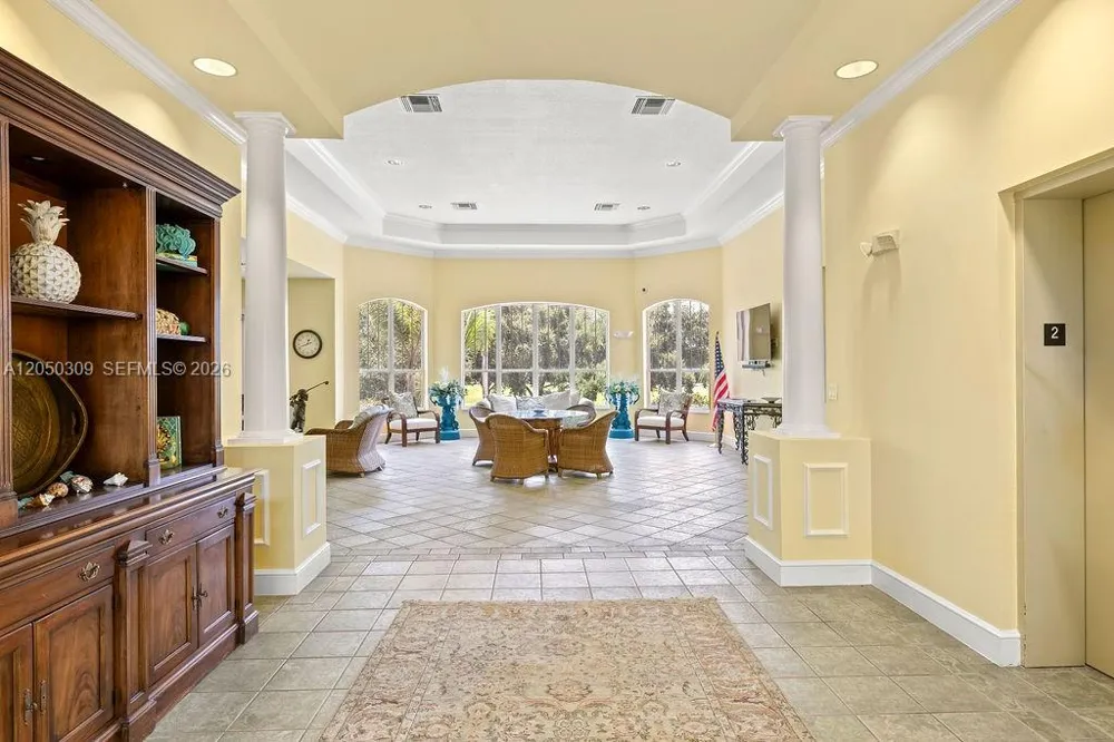 5060 Fairways Cir #F101 Vero Beach, FL 32967