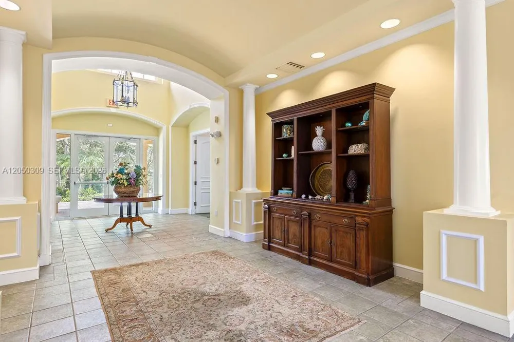 5060 Fairways Cir #F101 Vero Beach, FL 32967