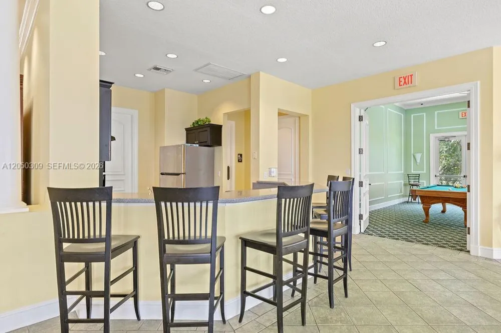 5060 Fairways Cir #F101 Vero Beach, FL 32967