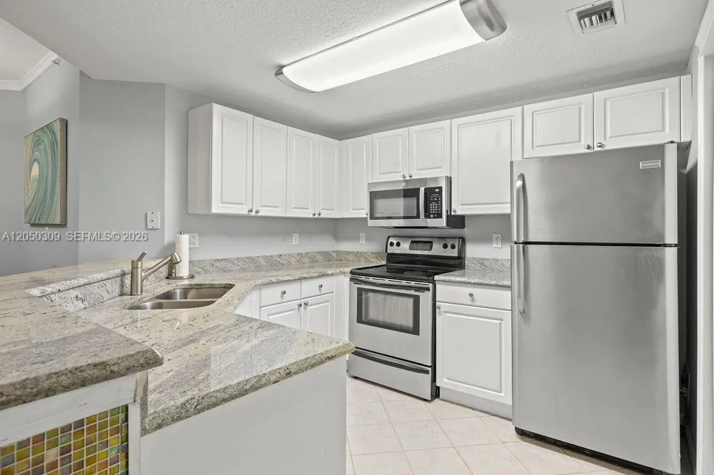 5060 Fairways Cir #F101 Vero Beach, FL 32967