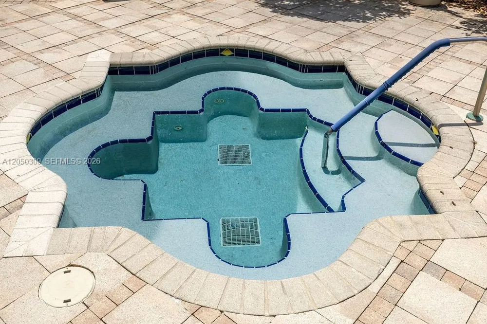 5060 Fairways Cir #F101 Vero Beach, FL 32967