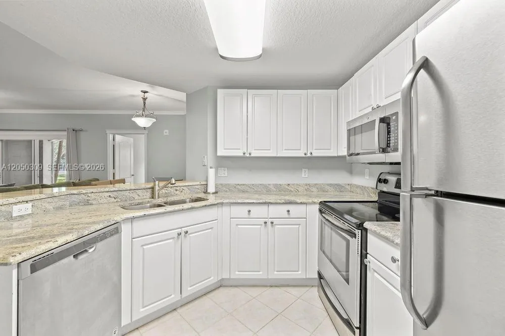 5060 Fairways Cir #F101 Vero Beach, FL 32967