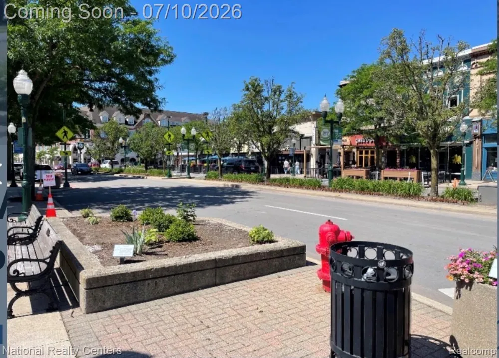 212 Pinewood Drive #22 Plymouth City, MI 48170