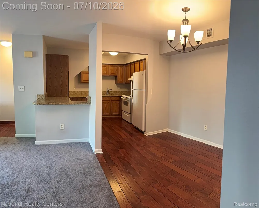 212 Pinewood Drive #22 Plymouth City, MI 48170