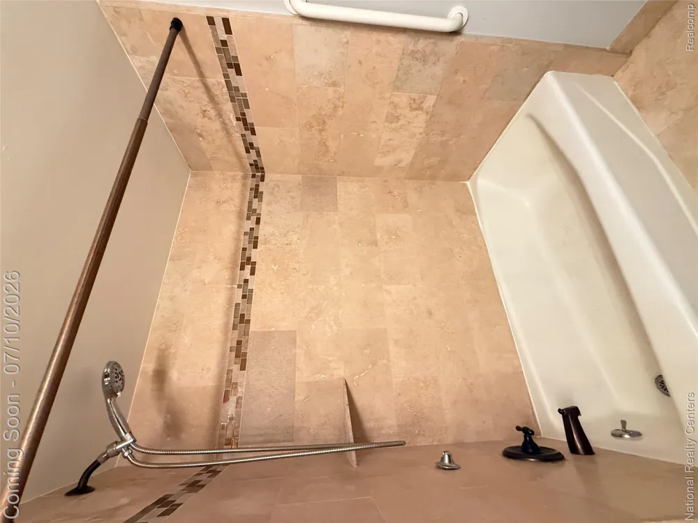 212 Pinewood Drive #22 Plymouth City, MI 48170