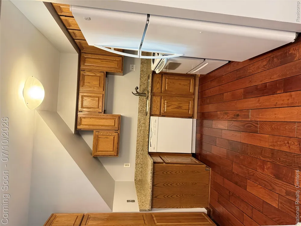 212 Pinewood Drive #22 Plymouth City, MI 48170