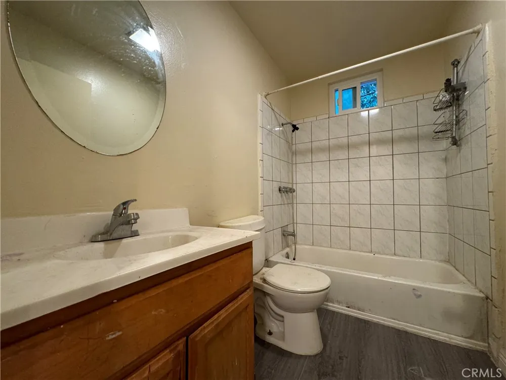 2230 Wall Street #1 Los Angeles, CA 90011