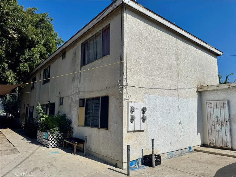 2230 Wall Street #1 Los Angeles, CA 90011