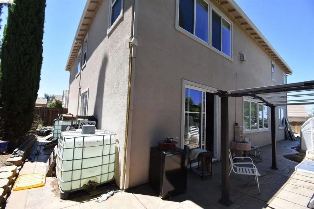 1875 Ventura Dr Pittsburg, CA 94565