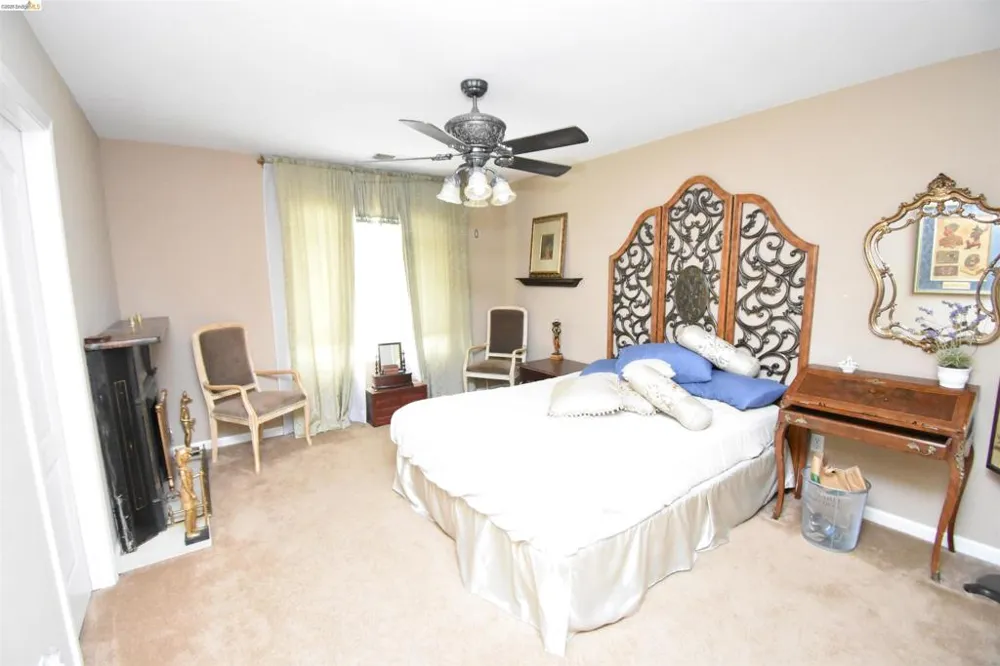1875 Ventura Dr Pittsburg, CA 94565