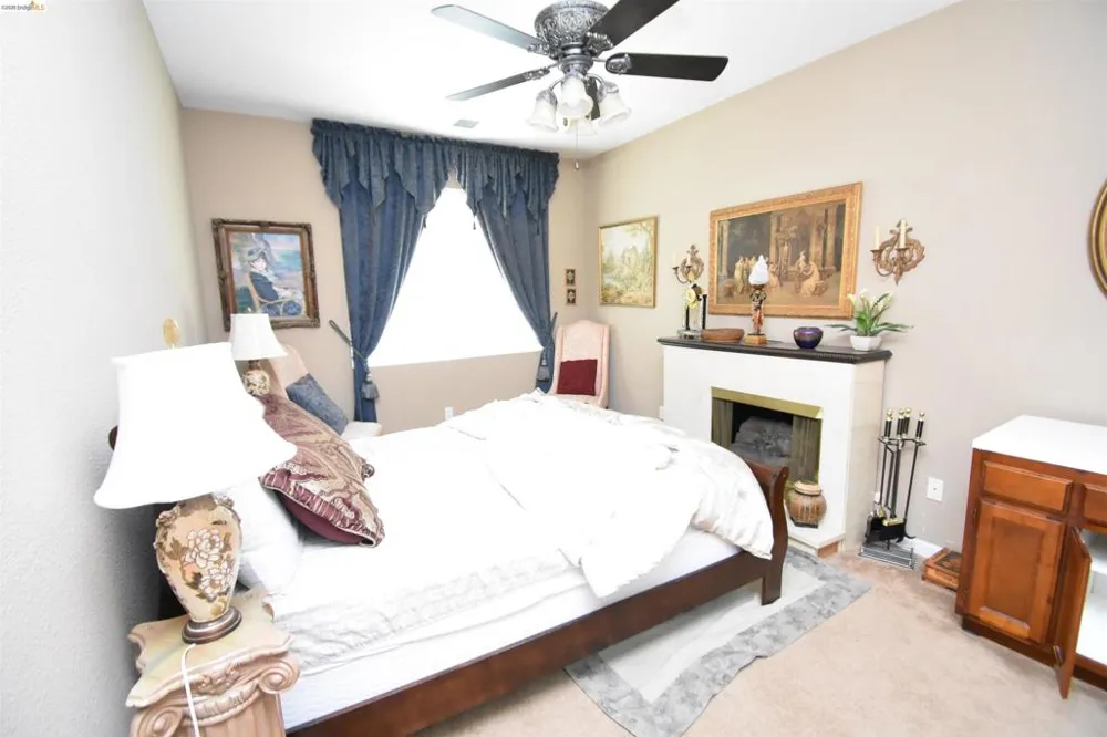 1875 Ventura Dr Pittsburg, CA 94565