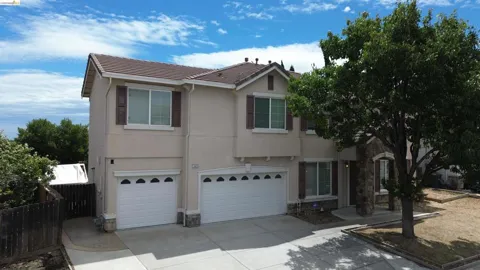 1875 Ventura Dr