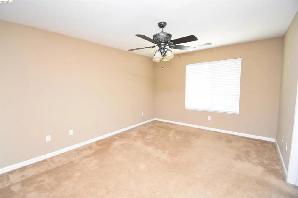 1875 Ventura Dr Pittsburg, CA 94565