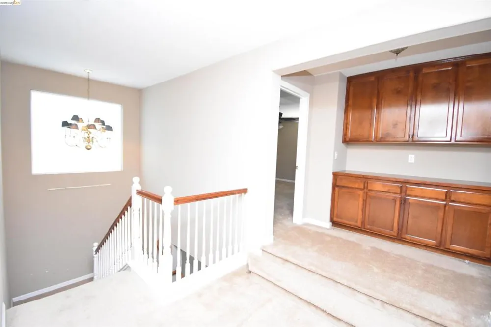 1875 Ventura Dr Pittsburg, CA 94565