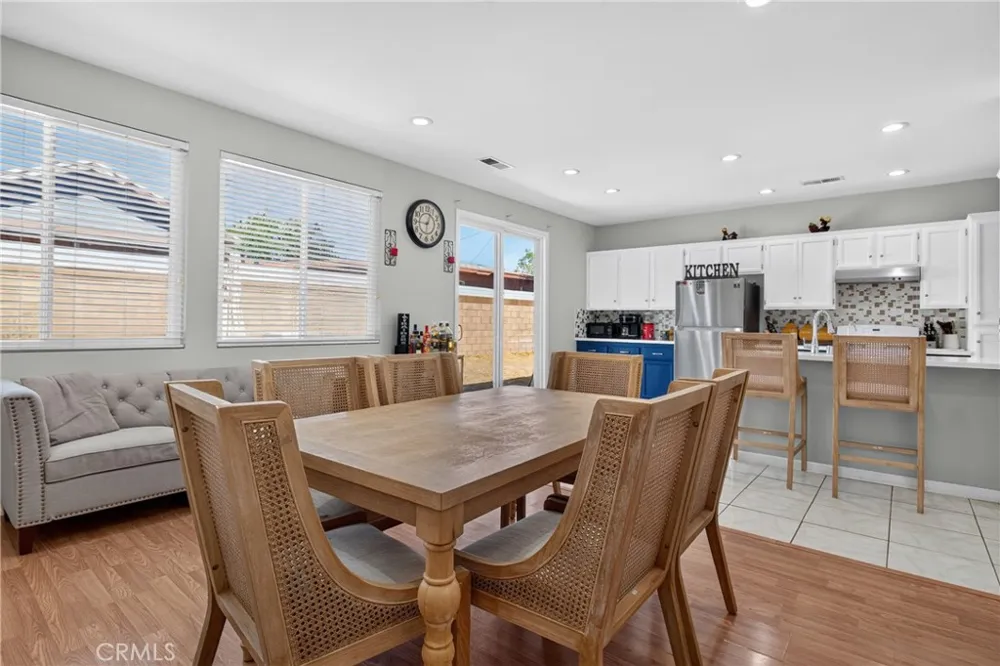 38659 37th E Palmdale, CA 93550