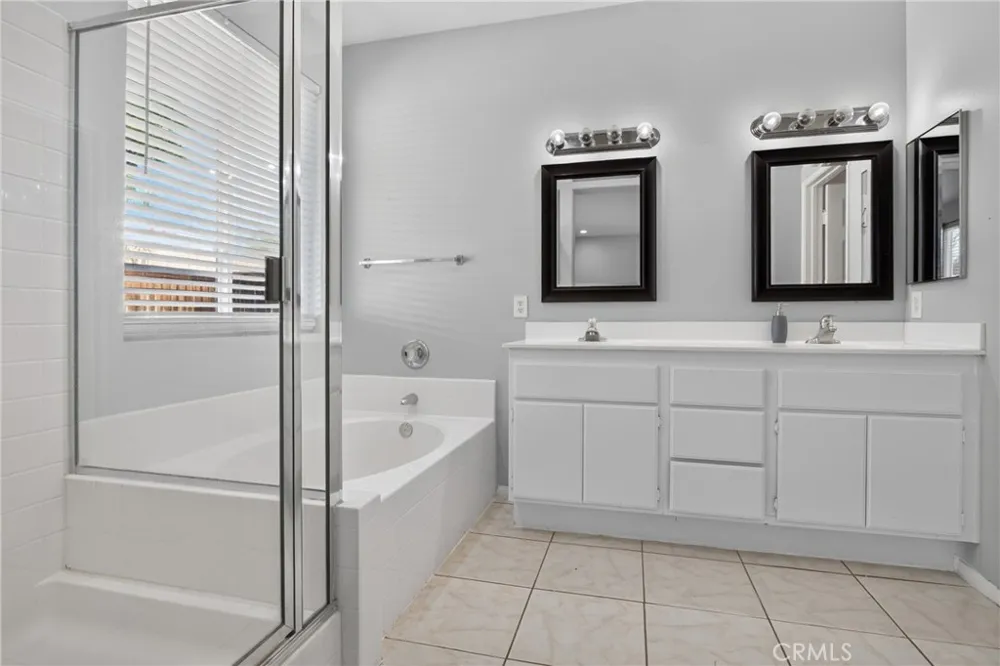 38659 37th E Palmdale, CA 93550