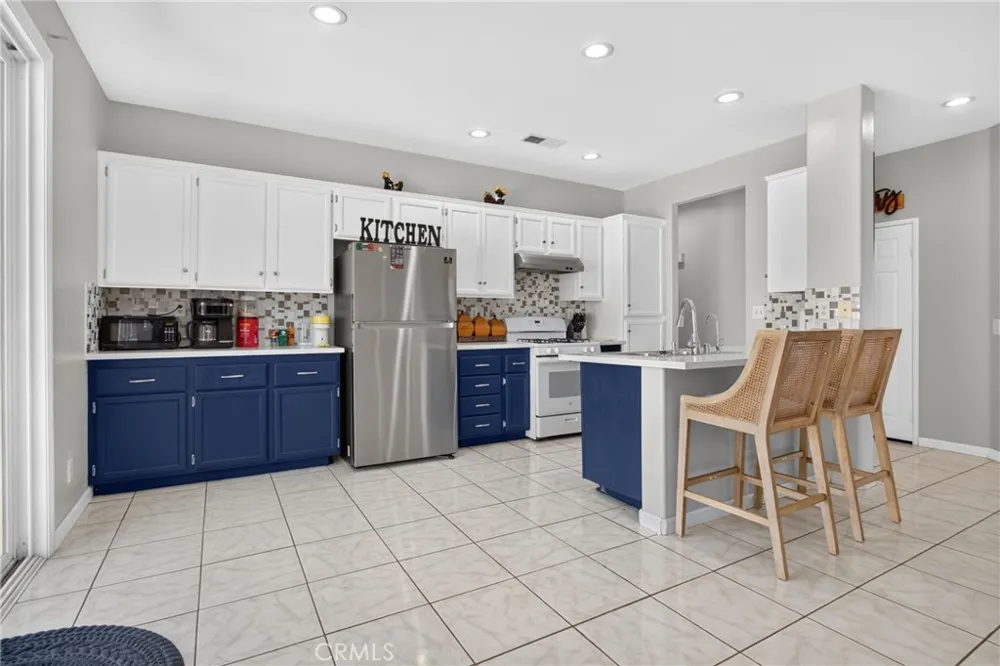 38659 37th E Palmdale, CA 93550