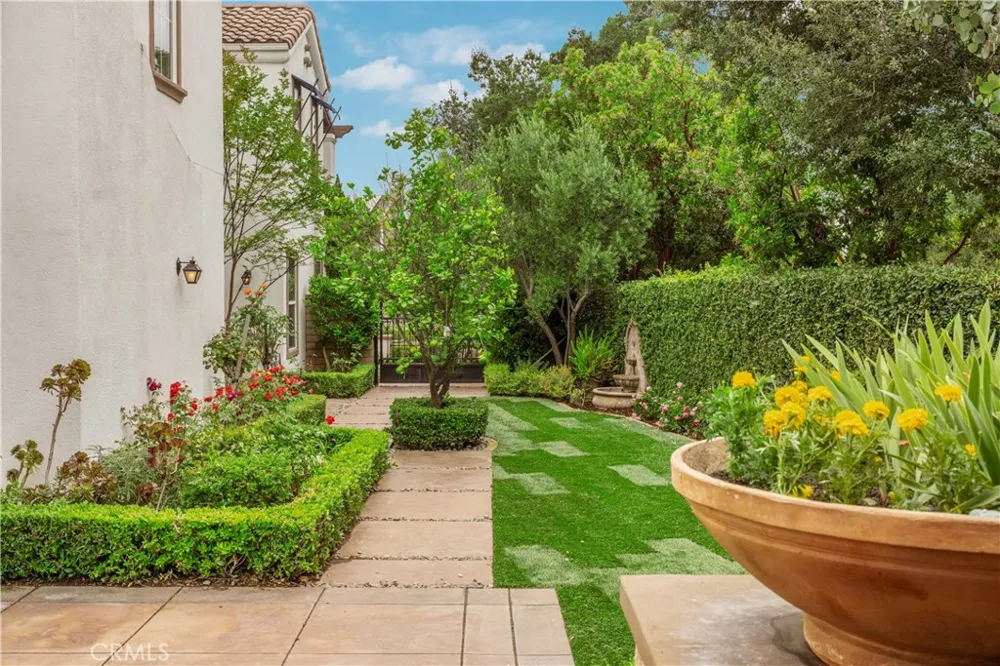 4394 Hiwassee Claremont, CA 91711